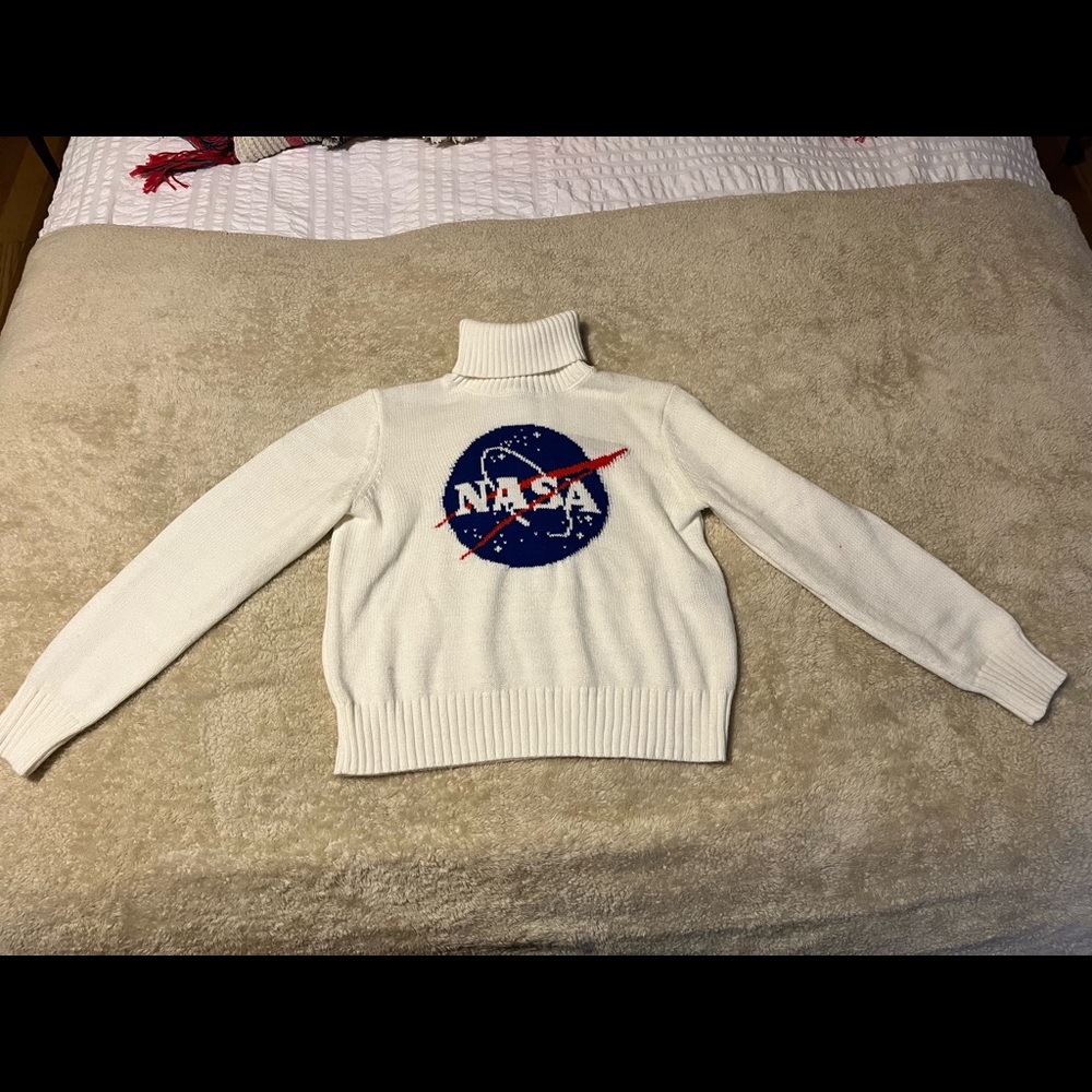 Turtle Neck Sweater - Picture 3 of 4